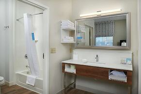 Hampton Inn & Suites Rogers