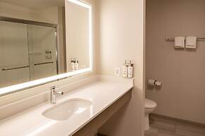 Holiday Inn Express & Suites Sioux City - Southern Hills by IHG