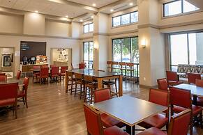 Holiday Inn Express & Suites Sioux City - Southern Hills by IHG