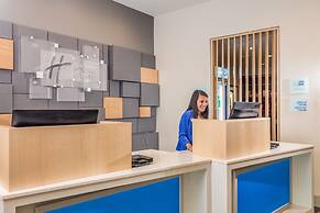 Holiday Inn Express & Suites Eau Claire North by IHG