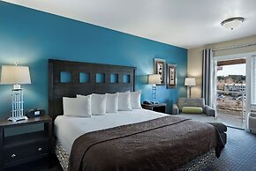 Oxford Suites Silverdale