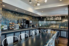 Oxford Suites Silverdale