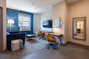 Holiday Inn Express & Suites Englewood Denver South by IHG