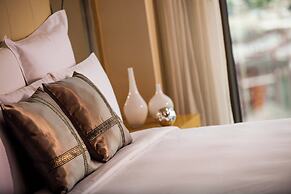 Renaissance Shanghai Yu Garden Hotel on the Bund