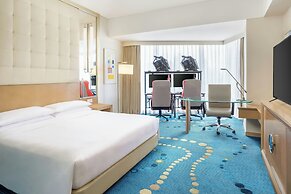 Renaissance Shanghai Yu Garden Hotel on the Bund