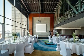 Renaissance Shanghai Yu Garden Hotel on the Bund