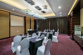 Renaissance Shanghai Yu Garden Hotel on the Bund