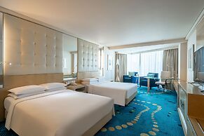 Renaissance Shanghai Yu Garden Hotel on the Bund