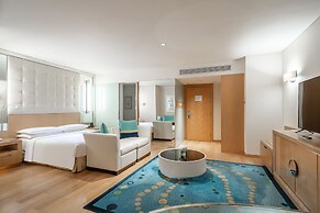 Renaissance Shanghai Yu Garden Hotel on the Bund