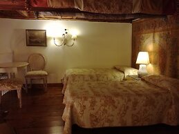Ai Savoia B&B - Guest House