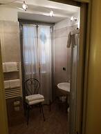 Ai Savoia B&B - Guest House