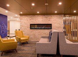 Holiday Inn Express & Suites Huntsville by IHG