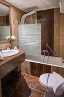 Peridis Family Resort