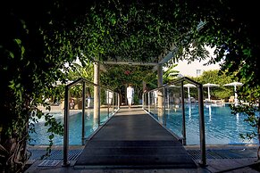 Peridis Family Resort