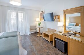 Peridis Family Resort