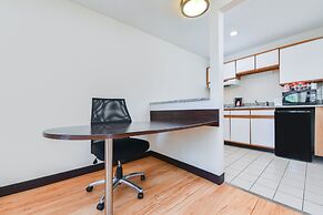 Red Roof Inn PLUS+ & Suites Guilford