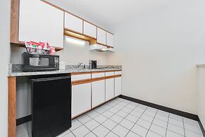 Red Roof Inn PLUS+ & Suites Guilford