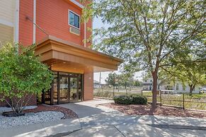 Econo Lodge Inn & Suites Fairgrounds