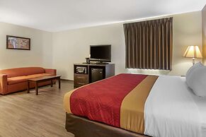 Econo Lodge Inn & Suites Fairgrounds