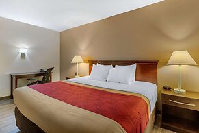 Econo Lodge Inn & Suites Fairgrounds