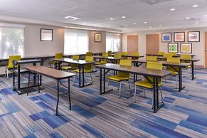 Holiday Inn Express & Suites Lacey – Olympia by IHG