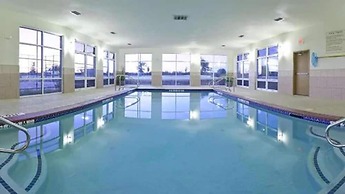 Holiday Inn Express Hotel & Suites Cleburne by IHG