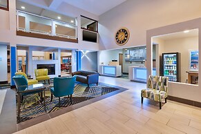 Holiday Inn Express & Suites Petoskey by IHG