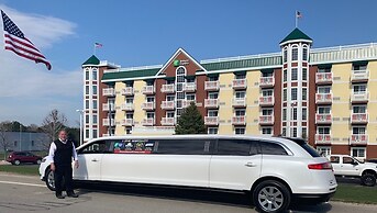 Holiday Inn Express & Suites Petoskey by IHG