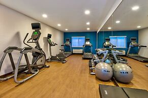 Holiday Inn Express & Suites Petoskey by IHG