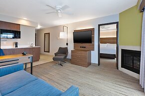 Holiday Inn Express & Suites Petoskey by IHG