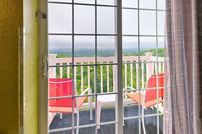 Holiday Inn Express & Suites Petoskey by IHG