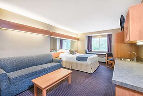 Microtel Inn & Suites by Wyndham Hazelton/Bruceton Mills