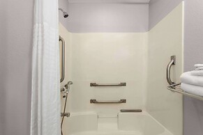 Microtel Inn & Suites by Wyndham Panama City