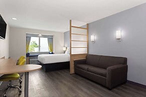 Microtel Inn & Suites by Wyndham Panama City