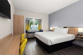 Microtel Inn & Suites by Wyndham Panama City