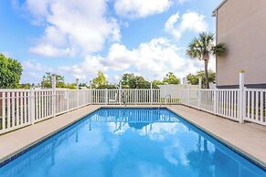 Microtel Inn & Suites by Wyndham Panama City