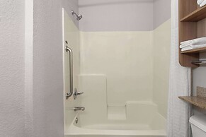 Microtel Inn & Suites by Wyndham Panama City