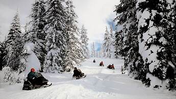 Holiday Inn Express & Suites North Bay by IHG