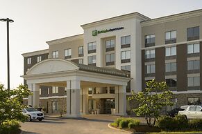 Holiday Inn Express & Suites North Bay, an IHG Hotel