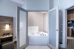 Holiday Inn Express Airport-Calgary by IHG