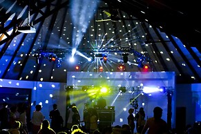 Bandos Maldives - One Way Transfer FREE for stays from 1st May till 30