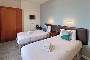 OYO The Southcliff Hotel