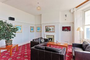 OYO The Southcliff Hotel