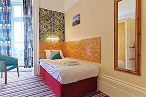 OYO The Southcliff Hotel