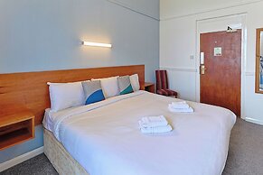 OYO The Southcliff Hotel