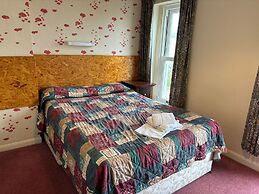 OYO The Southcliff Hotel