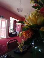 OYO The Southcliff Hotel