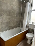 OYO The Southcliff Hotel
