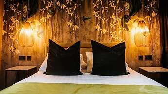 Bartle Hall Country Hotel