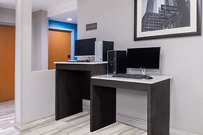 Garner Hotel Oklahoma City - Quail Springs by IHG
